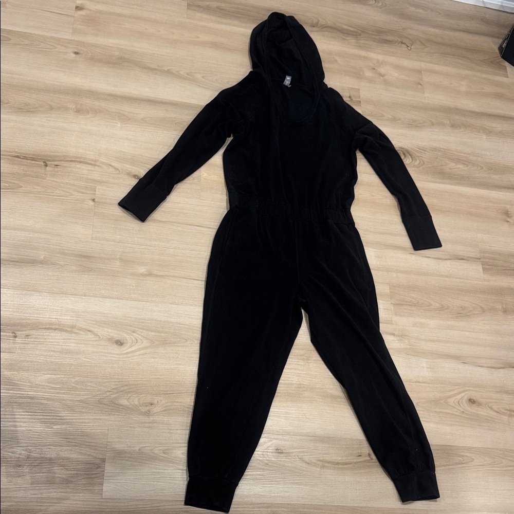 Ladies XL Sweaty Betty hooded athletic jumpsuit made in Italy